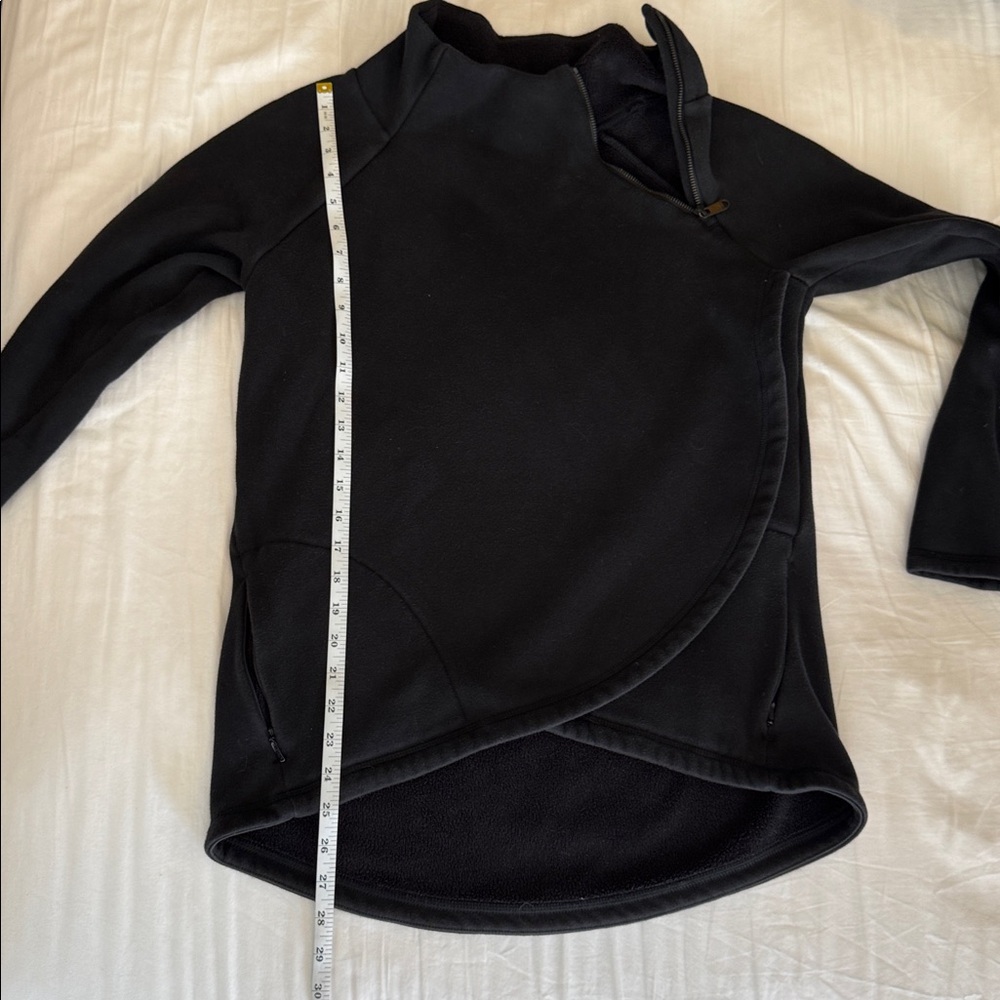 Athleta crossover mock neck sweatshirt - Picture 10 of 11